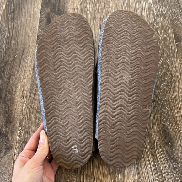 NWOT Nine West Everyth Cozy Mules Gray Silver Metal Chain Size Women’s 8 - Picture 7 of 9